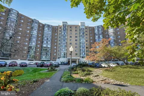 15101 Interlachen Dr #1-923, Silver Spring, MD 20906