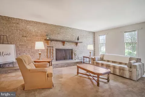 Living - 14405 Cantrell Rd, Silver Spring, MD 20905 photo 2 of 5
