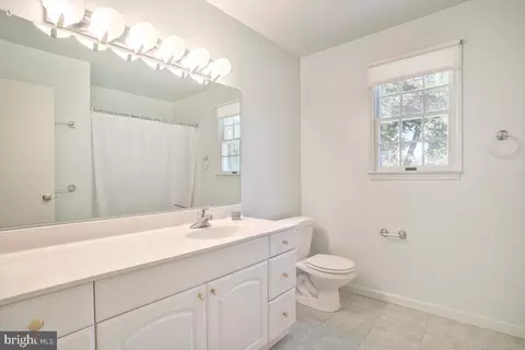 Bath - 14405 Cantrell Rd, Silver Spring, MD 20905 photo 1 of 5