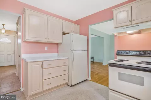 Entry Way - 14405 Cantrell Rd, Silver Spring, MD 20905 photo 3 of 3