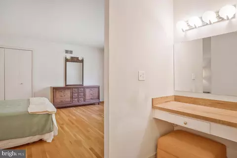 Bedroom - 14405 Cantrell Rd, Silver Spring, MD 20905 photo 8 of 10