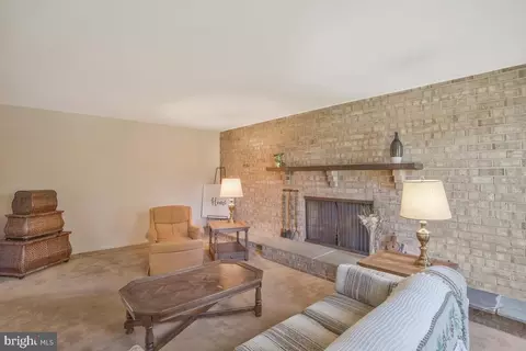 Living - 14405 Cantrell Rd, Silver Spring, MD 20905 photo 4 of 5