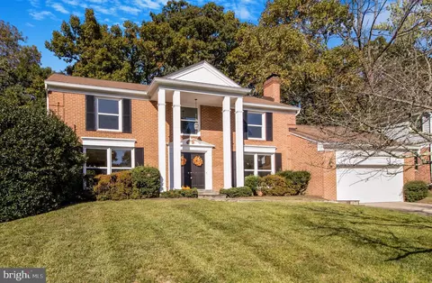 11037 Powder Horn Dr, Potomac, MD 20854