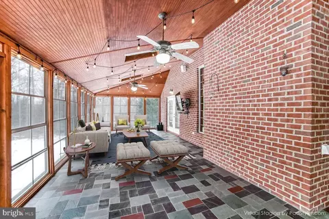 Exterior - 18924 Celebrity Ln, Sandy Spring, MD 20860 photo 5 of 20