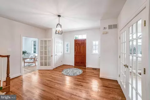 Entry Way - 18924 Celebrity Ln, Sandy Spring, MD 20860 photo 2 of 6