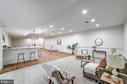 Living - 18924 Celebrity Ln, Sandy Spring, MD 20860 photo 8 of 10