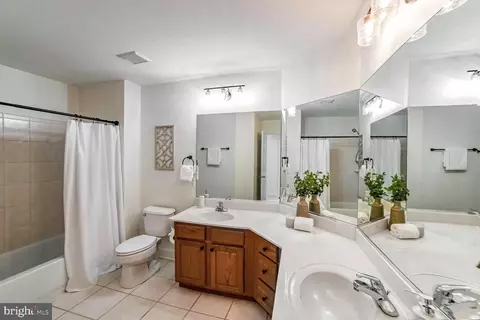 Bath - 18924 Celebrity Ln, Sandy Spring, MD 20860 photo 3 of 4