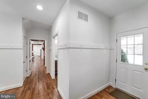 Entry Way - 18924 Celebrity Ln, Sandy Spring, MD 20860 photo 3 of 6