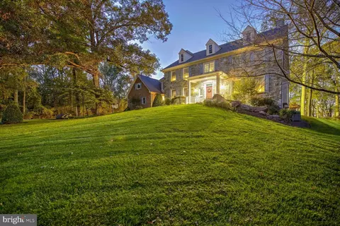 Exterior - 18924 Celebrity Ln, Sandy Spring, MD 20860 photo 12 of 20