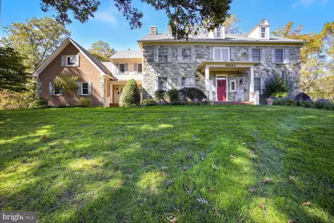 Exterior - 18924 Celebrity Ln, Sandy Spring, MD 20860 photo 3 of 20