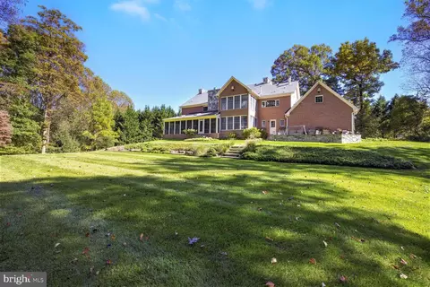 Exterior - 18924 Celebrity Ln, Sandy Spring, MD 20860 photo 10 of 20