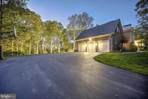 Exterior - 18924 Celebrity Ln, Sandy Spring, MD 20860 photo 19 of 20