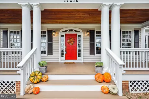 17016 Hersperger Ln, Poolesville, MD 20837