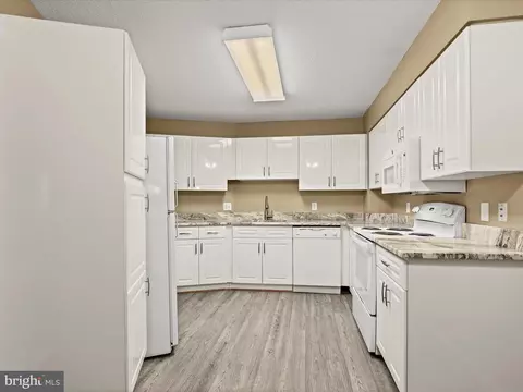 Kitchen - 14809 Pennfield Cir #206, Silver Spring, MD 20906 photo 1 of 3