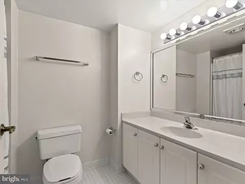 Bath - 14809 Pennfield Cir #206, Silver Spring, MD 20906 photo 3 of 3