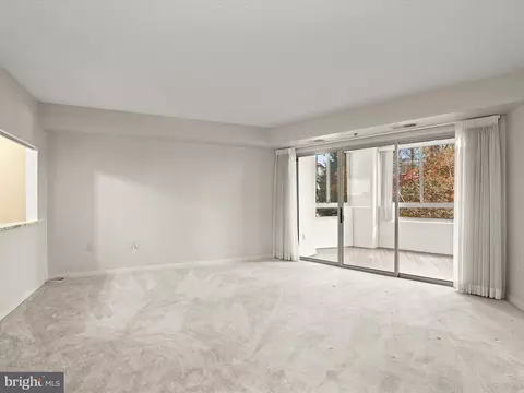 Living - 14809 Pennfield Cir #206, Silver Spring, MD 20906 photo 3 of 9