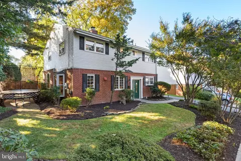 10704 Maybrook Ave, Kensington, MD 20895