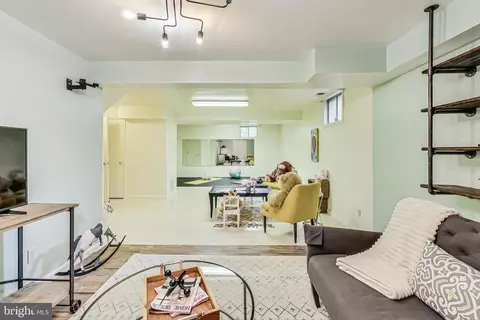 211 E Deer Park Dr, Gaithersburg, MD 20877 photo 32