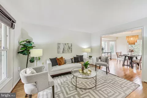 211 E Deer Park Dr, Gaithersburg, MD 20877 photo 5