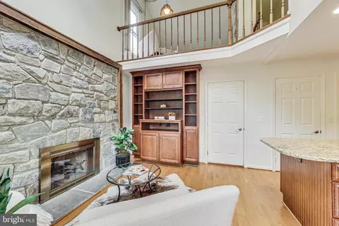 211 E Deer Park Dr, Gaithersburg, MD 20877 photo 16