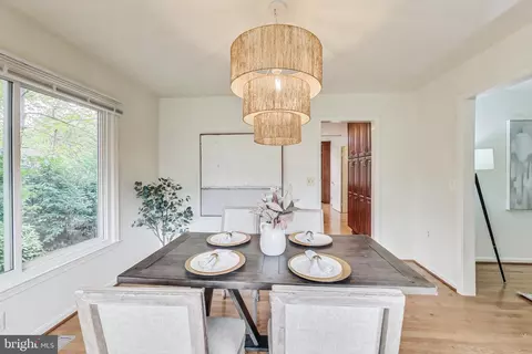 211 E Deer Park Dr, Gaithersburg, MD 20877 photo 8