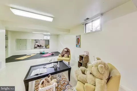 211 E Deer Park Dr, Gaithersburg, MD 20877 photo 31