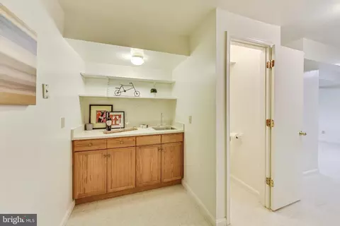 211 E Deer Park Dr, Gaithersburg, MD 20877 photo 33