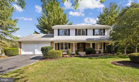 1729 Glastonberry Rd, Potomac, MD 20854