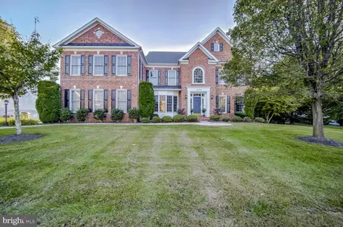 16804 Harbour Town Dr, Ashton, MD 20861