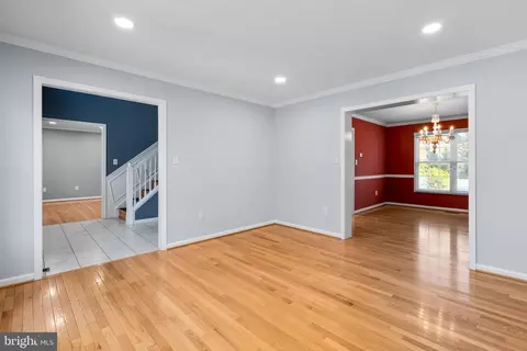 1117 Cresthaven Dr, Silver Spring, MD 20903 photo 7