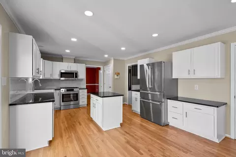 1117 Cresthaven Dr, Silver Spring, MD 20903 photo 13