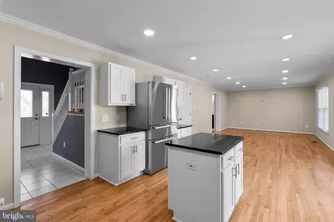 1117 Cresthaven Dr, Silver Spring, MD 20903 photo 11