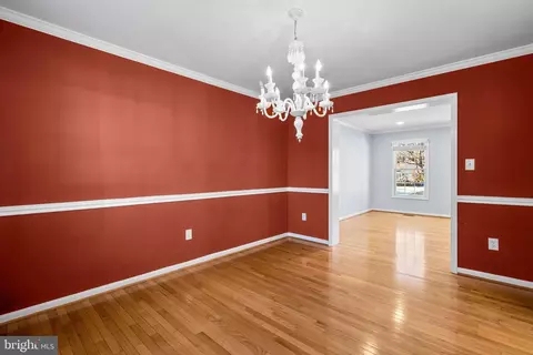 1117 Cresthaven Dr, Silver Spring, MD 20903 photo 8