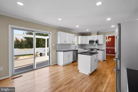 1117 Cresthaven Dr, Silver Spring, MD 20903 photo 14