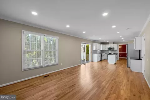 1117 Cresthaven Dr, Silver Spring, MD 20903 photo 18