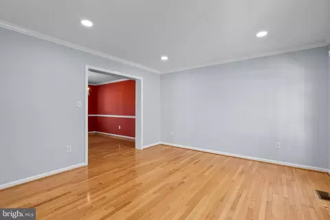 1117 Cresthaven Dr, Silver Spring, MD 20903 photo 6