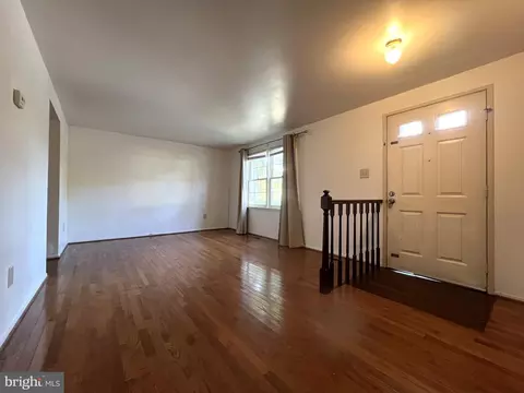 13223 Black Walnut Ct, Silver Spring, MD 20906 photo 3