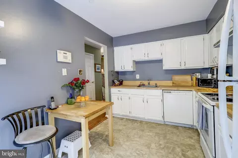 Kitchen - 3021 Mozart Dr, Silver Spring, MD 20904 photo 3 of 4