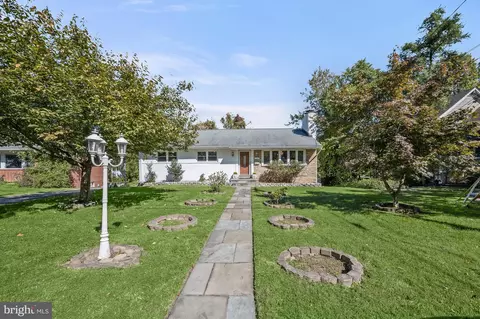 9331 E Parkhill Dr, Bethesda, MD 20814