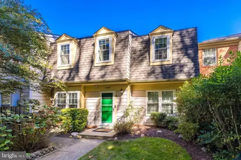 12067 Gatewater Dr, Potomac, MD 20854