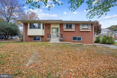 2209 Ellis St, Silver Spring, MD 20910