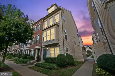 22475 Glenbow Way #2010, Clarksburg, MD 20871