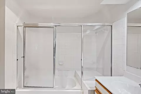 Bath - 13601 Sir Thomas Way #2 C 34, Silver Spring, MD 20904 photo 3 of 3