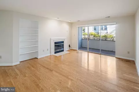 Living - 13601 Sir Thomas Way #2 C 34, Silver Spring, MD 20904 photo 2 of 5