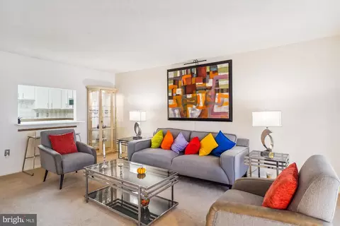 15107 Interlachen Dr #2-209, Silver Spring, MD 20906