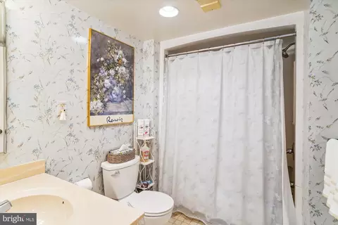 15107 Interlachen Dr #2-209, Silver Spring, MD 20906 photo 15