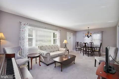 1000 Hollywood Ave, Silver Spring, MD 20904 photo 4