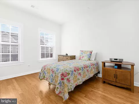 Bedroom - 1027 Mutual Pl, Sandy Spring, MD 20860 photo 2 of 6