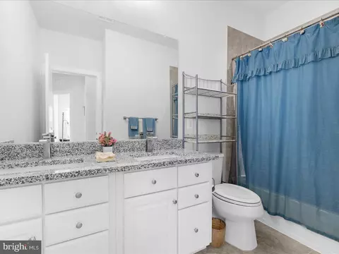 Bath - 1027 Mutual Pl, Sandy Spring, MD 20860 photo 3 of 7