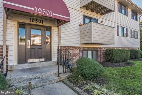 19501 Gunners Branch Rd #F, Germantown, MD 20876